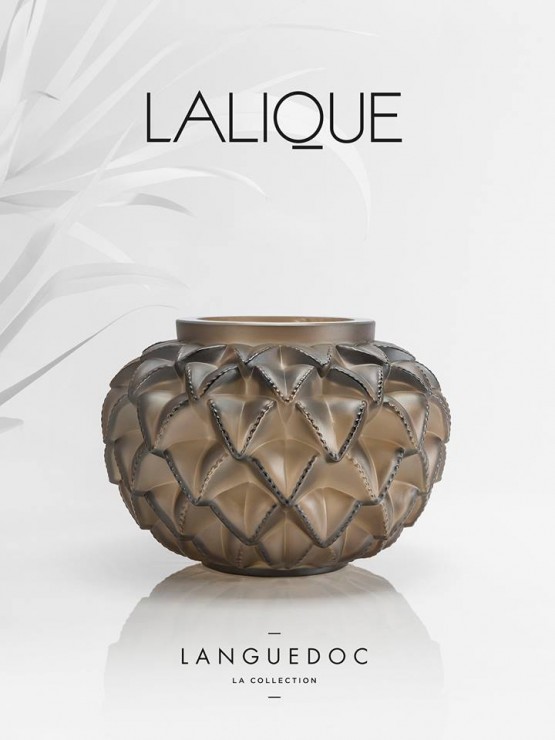 couverture, Vase Languedoc, SET DESIGN PAPER POUR LE CATALOGUE LALIQUE CRISTAL - COLLECTION LANGUEDOC AH 2015, INSTALLATION ET CRÉATION DE VÉGÉTAUX EN PAPIER BLANC, KIRIGAMI, PAPIER DÉCOUPÉ, PARIS 2015, LAURE DEVENELLE 