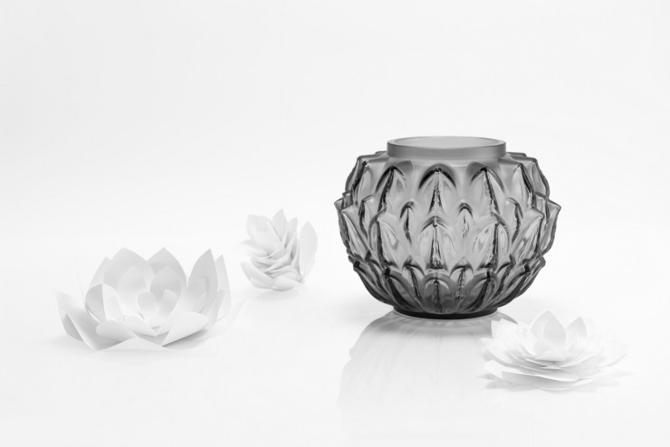 fleurs Vases Cynara SET DESIGN PAPER POUR LE CATALOGUE LALIQUE CRISTAL - COLLECTION LANGUEDOC AH 2015, INSTALLATION ET CRÉATION DE VÉGÉTAUX EN PAPIER BLANC, KIRIGAMI, PAPIER DÉCOUPÉ, PARIS 2015, LAURE DEVENELLE 