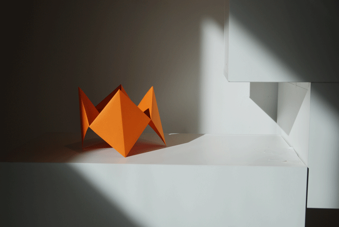 Jeux d'enfants-Exposition Jardins d'Hiver-La Lanterne 2017- Rambouillet-Cabinet de curiosité-Sculptures- Jeux-Origami-pliage-Paper-Color-Cocotte-Kids