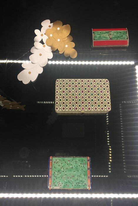 grappe-fleur-art-nouveau-exposition-paper-art-creation-Laure-Devenelle-Maison-Christies-Paris-2019