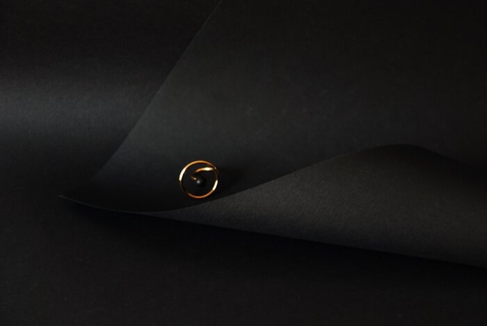 Set-Design-ring-gold-papier-noir-MAM-bijou-Laure-Devenelle-2020