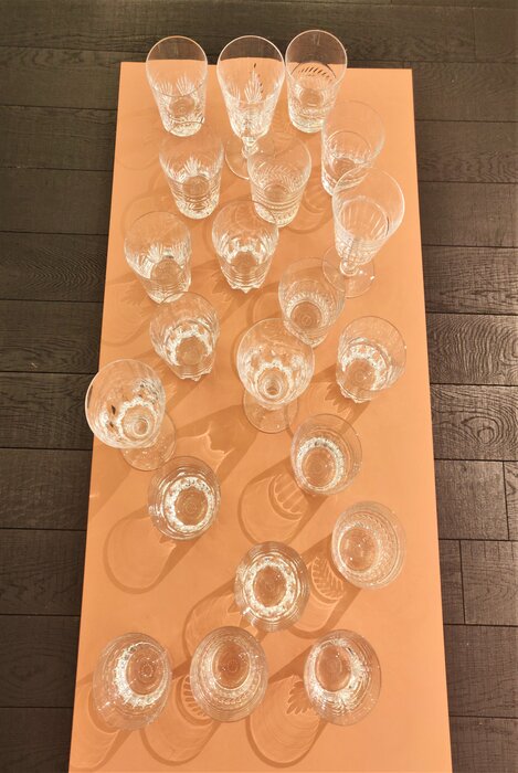 emballage-signature-verres-galerie-des-rois-et-des-reines-boutique-paris-cristallerie-saint-louis-Laure-Devenelle-2020