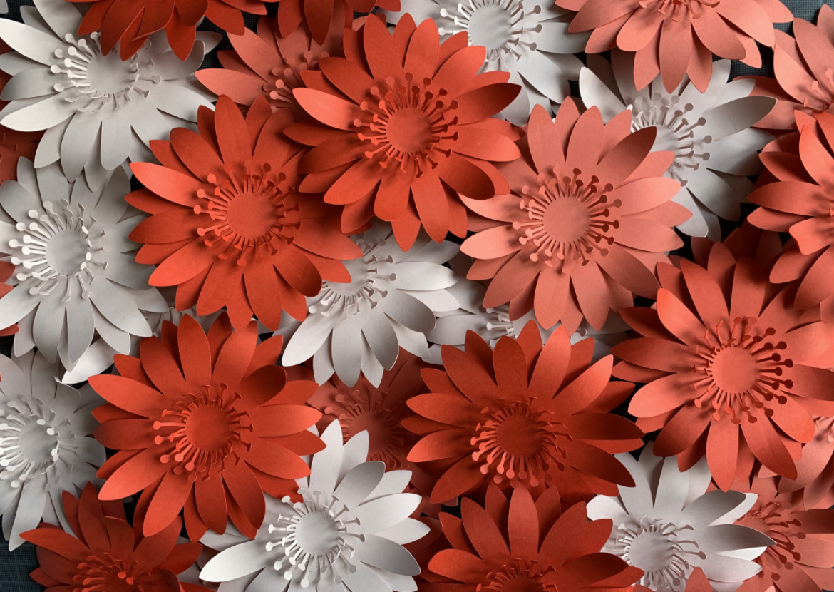 Fleur 3D papier all over pour le pop up de 900.care au forum des halles à Paris, creation Laure Devenelle, 2021