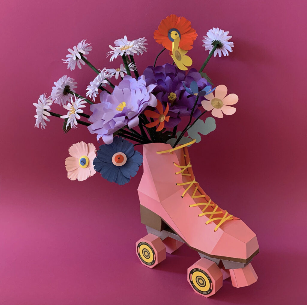 Roller Quad Paper 3D, vase roller Impala Skate et bouquet de fleur en papier, création Paper 3D Laure Devenelle 2022